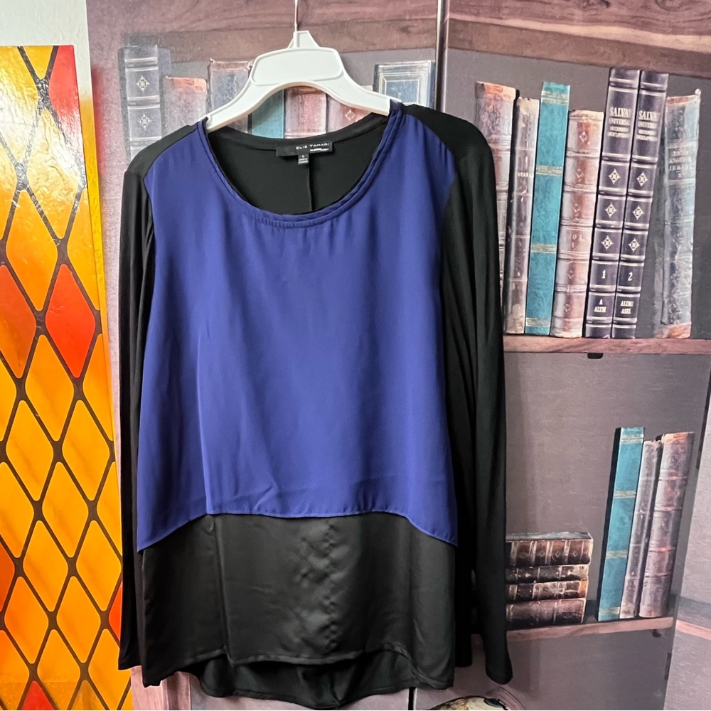 Elie Tahari Women's Blouse in Blue and Black